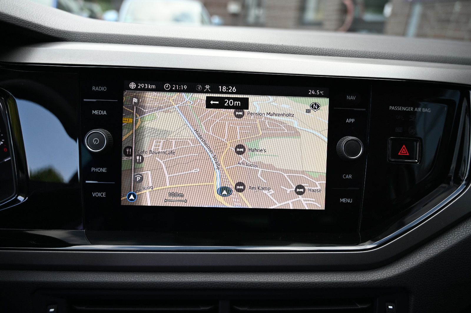 Volkswagen Polo VI 1.0 TSI Comfortline - Samsaru's Car Outlet
