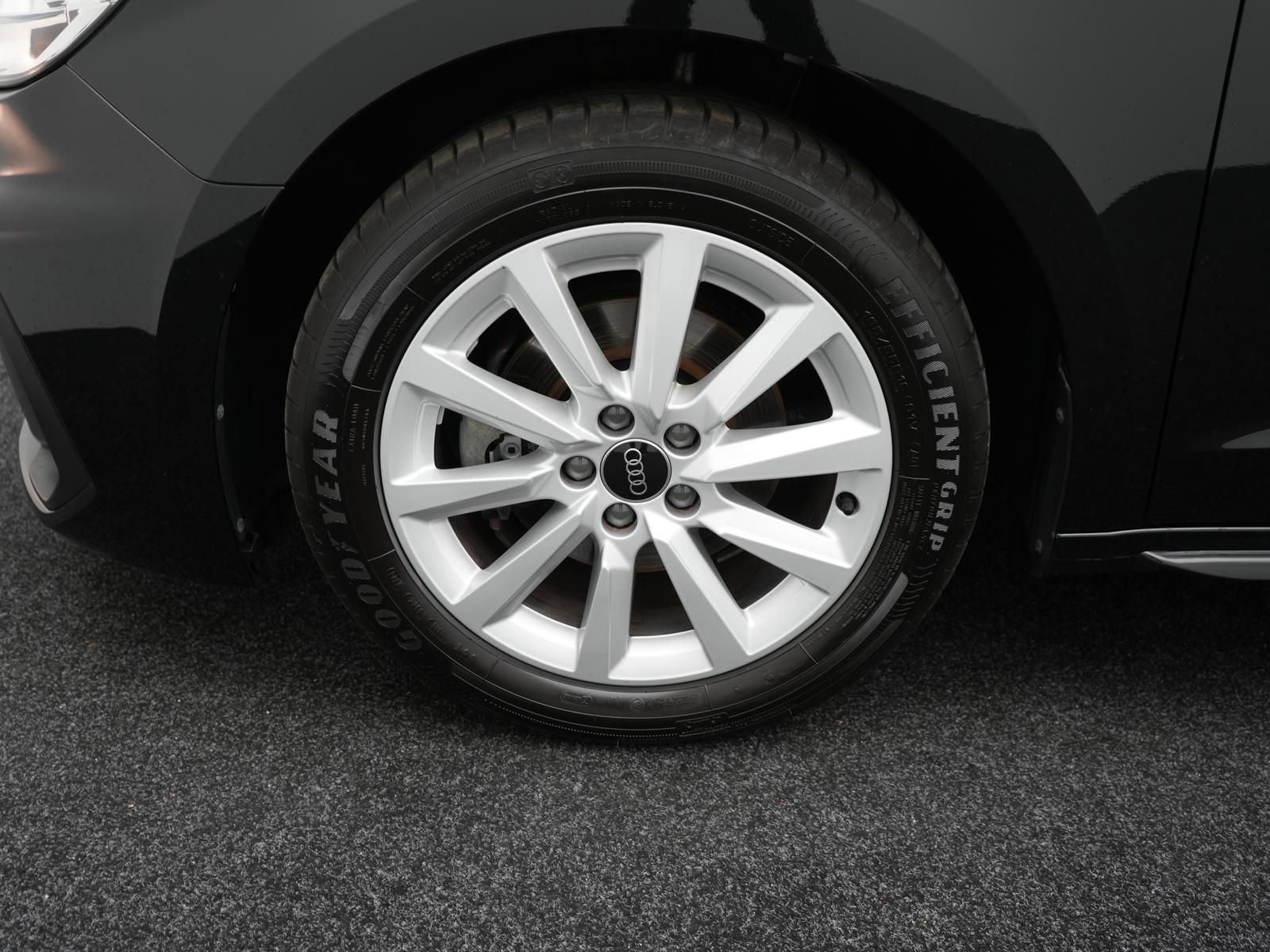 Audi A1 30 TFSI S line,TEMPO,APP,NAVI,SPURH,SHZ,PDC