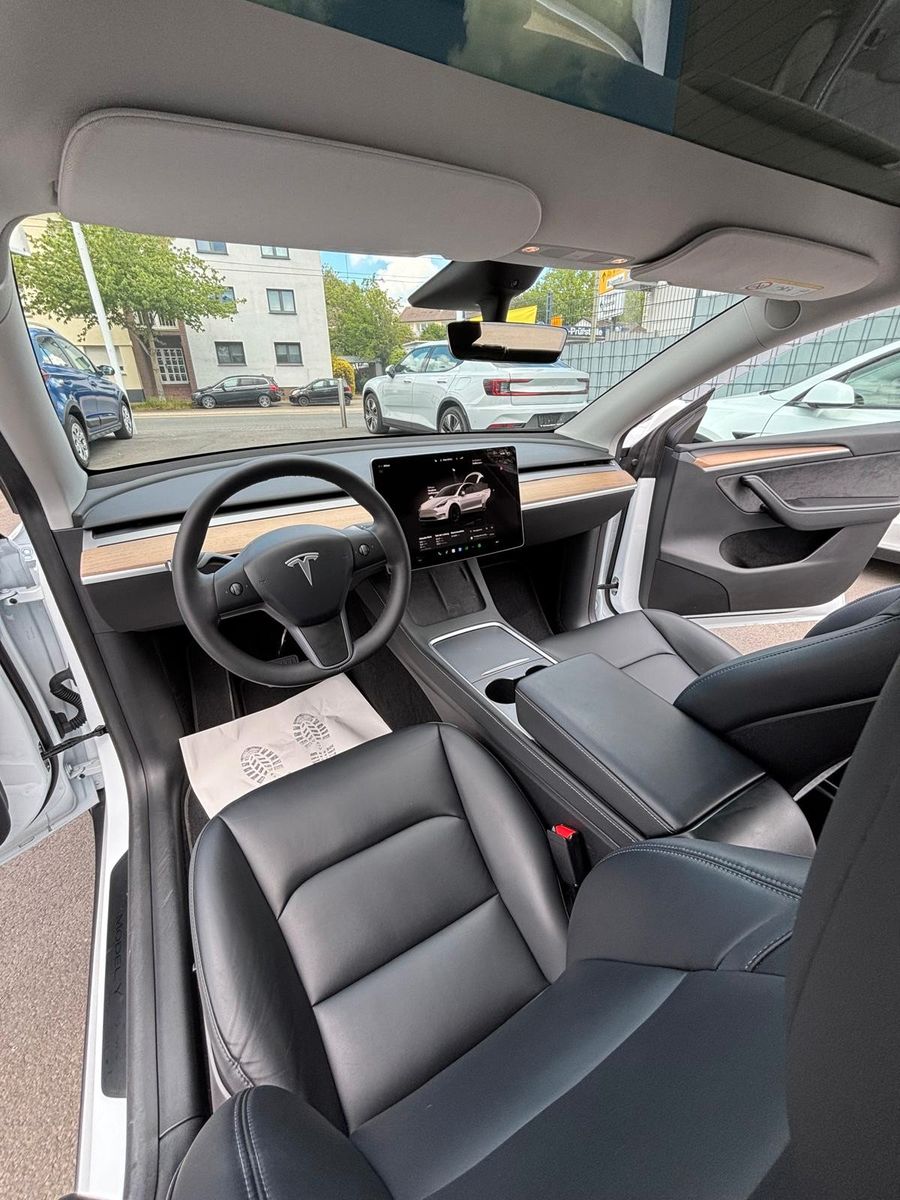 Tesla Model Y Long Range Dual AWD # +AHK # incl. MWST.