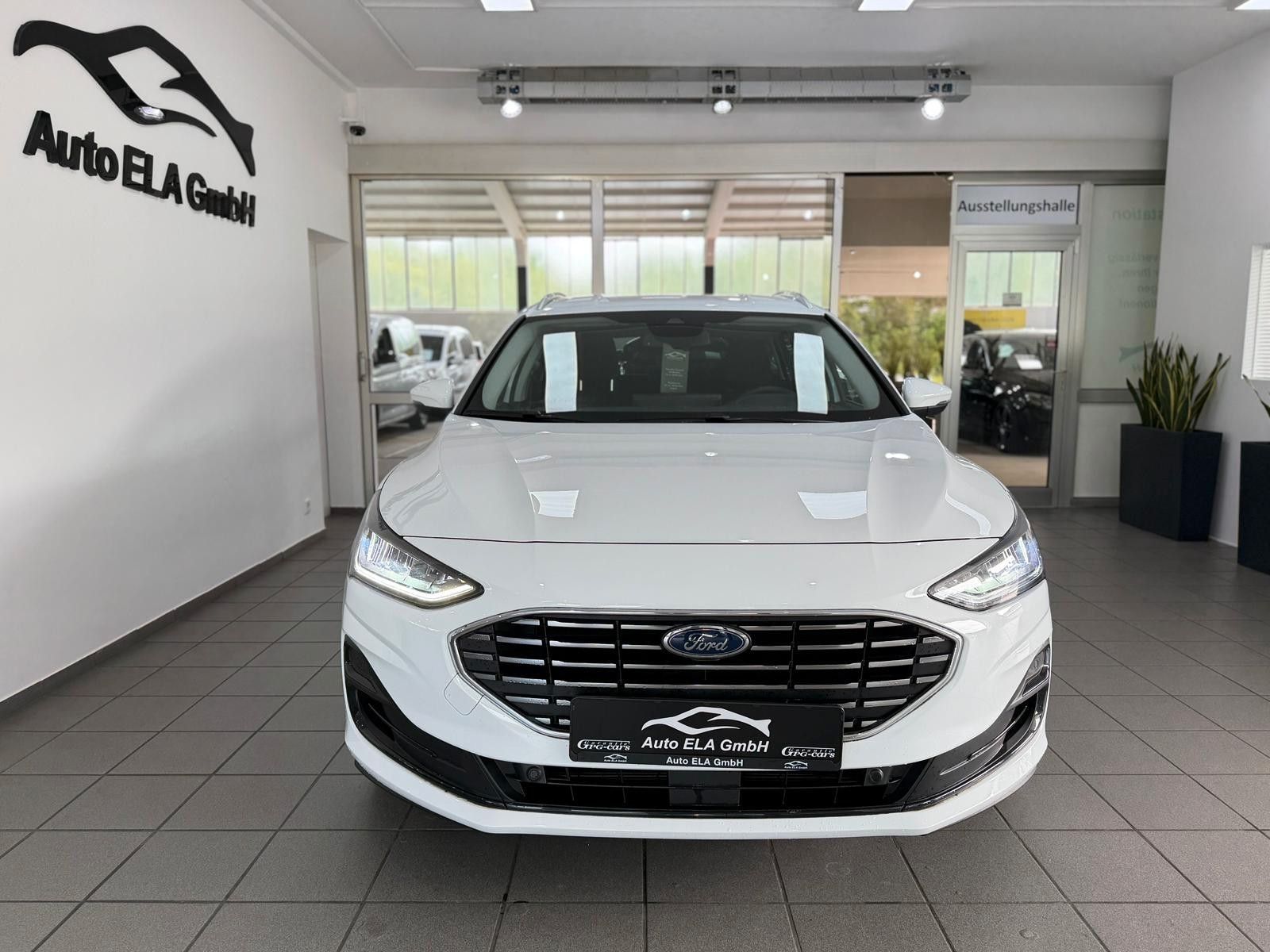 Ford Focus Turnier Titanium Aut. 1.Hand|AHK|Kamera