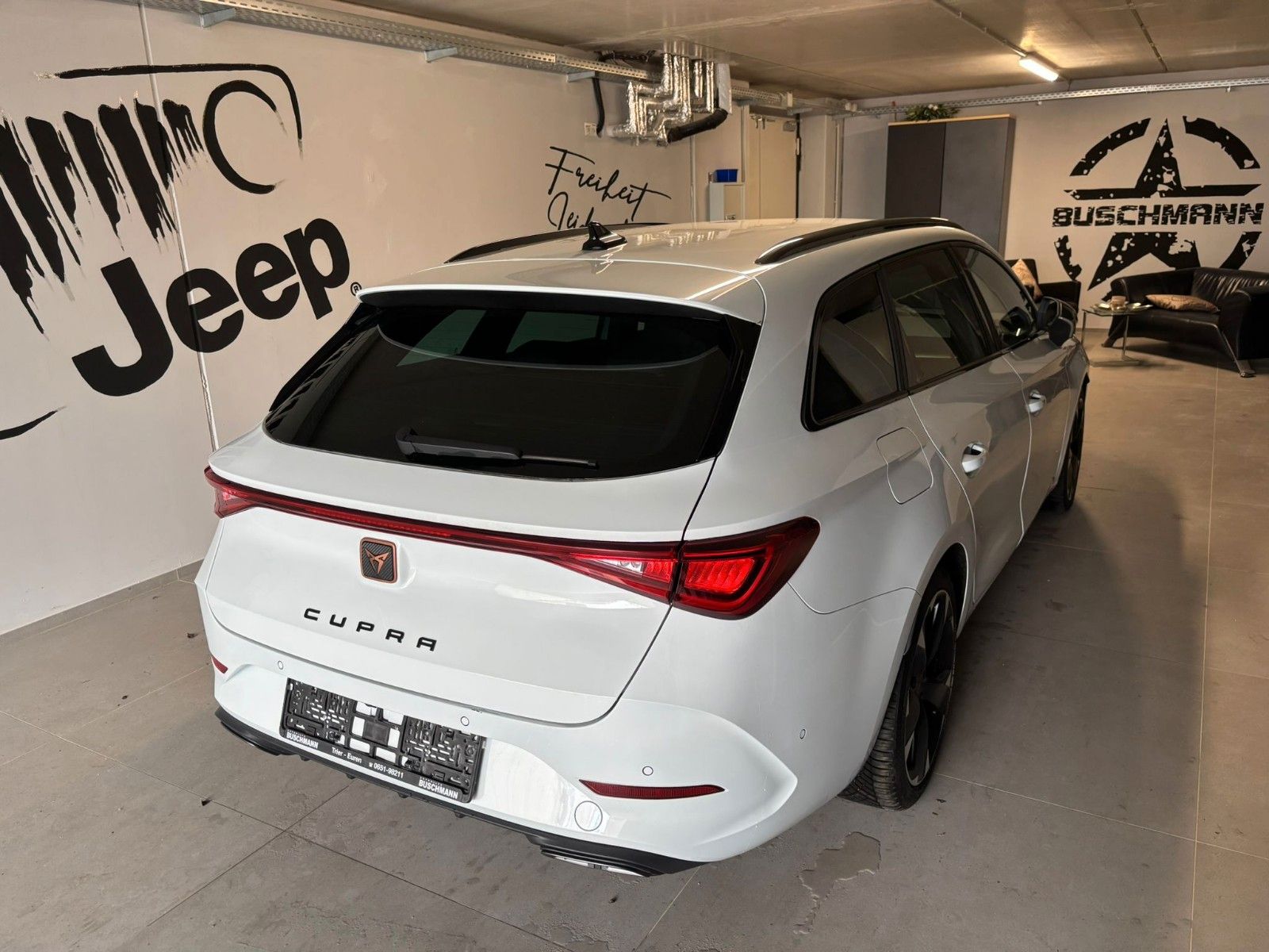 Cupra Leon Sportstourer Basis - Samsaru's Car Outlet