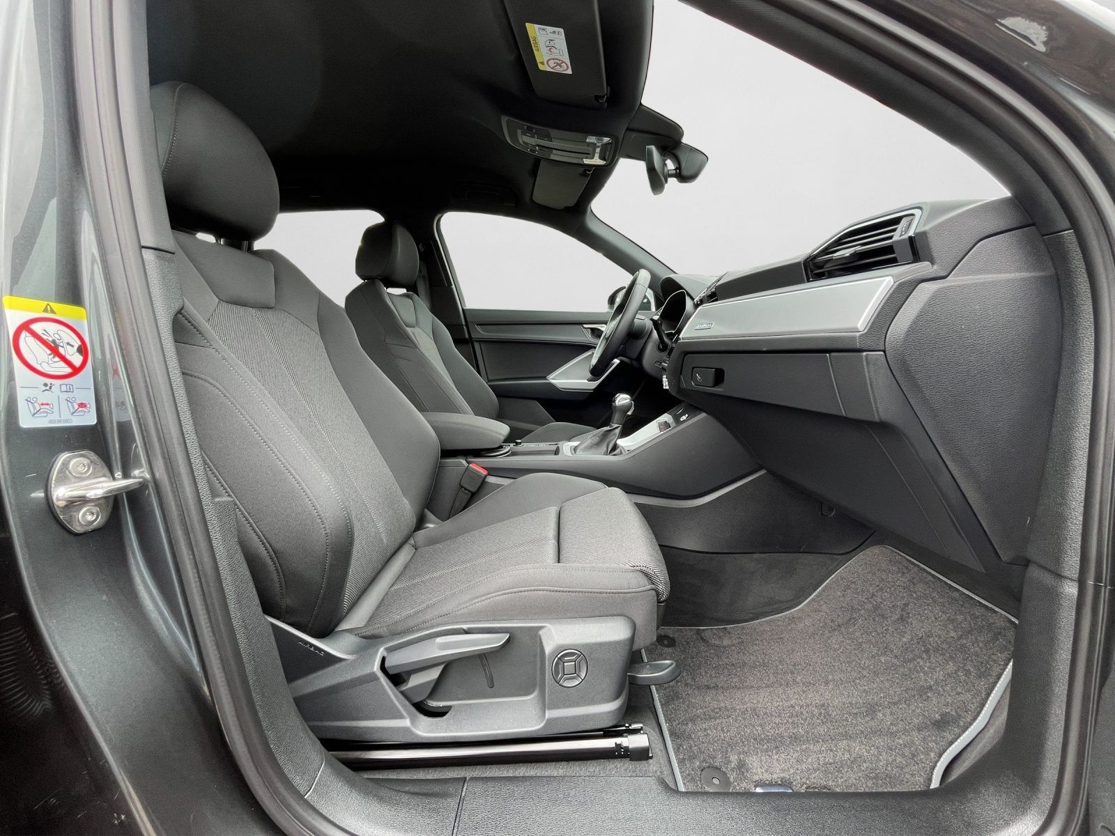 Audi Q3 S line 40 TDI S-TRONIC - Samsaru's Car Outlet