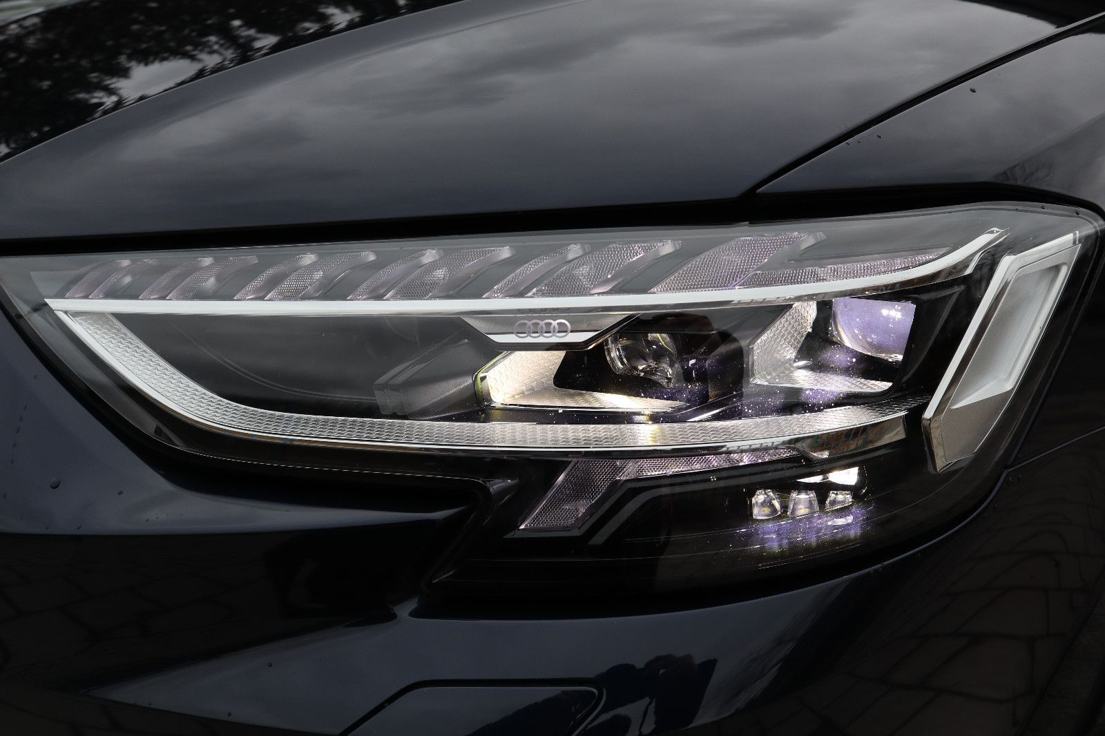 Audi A8L 60 TFSIe lang exclusive - Samsaru's Car Outlet