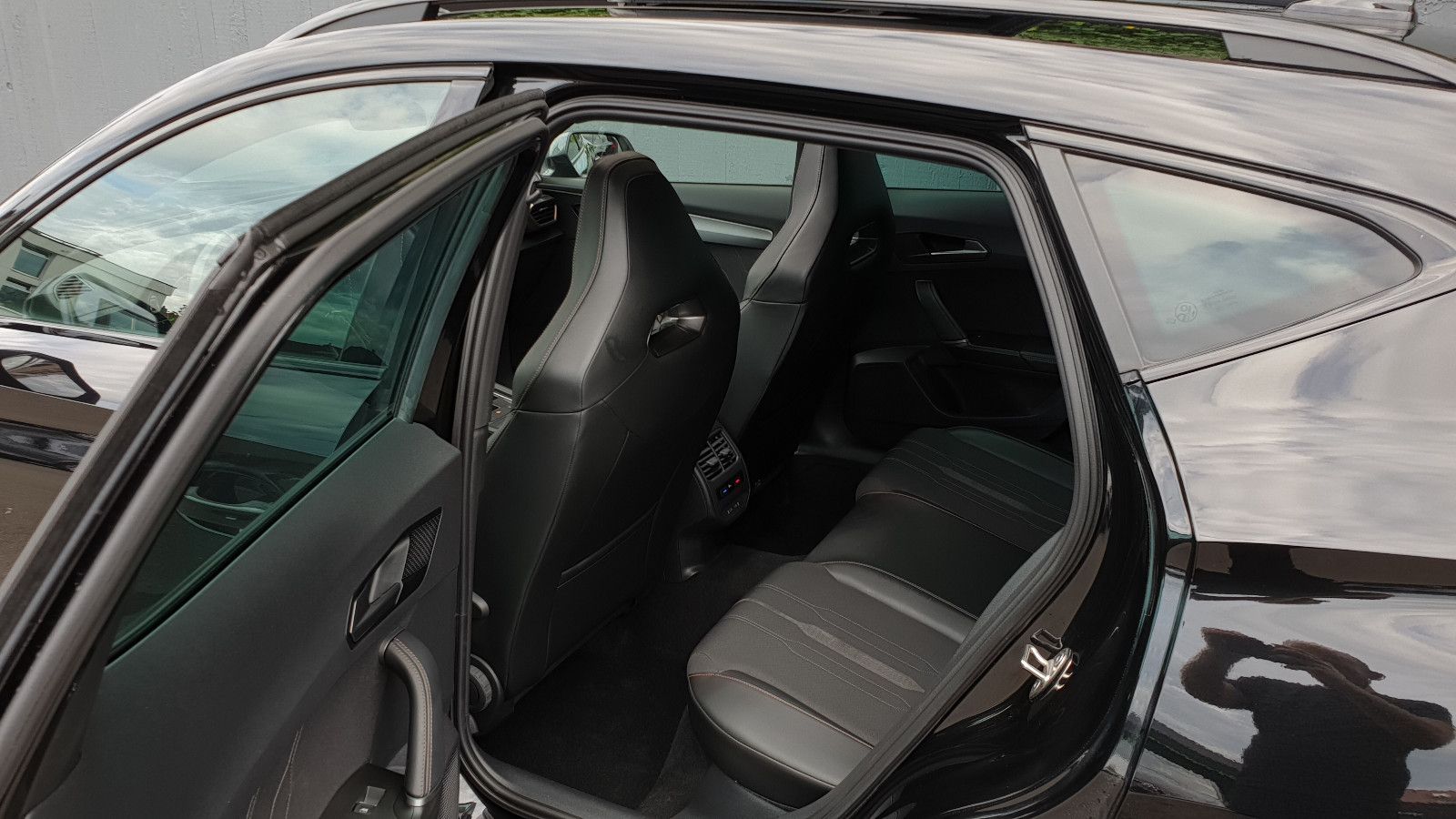 Cupra Formentor 1.4 e-HYBRID VZ DSG Pano/SSL/ACC/AHK