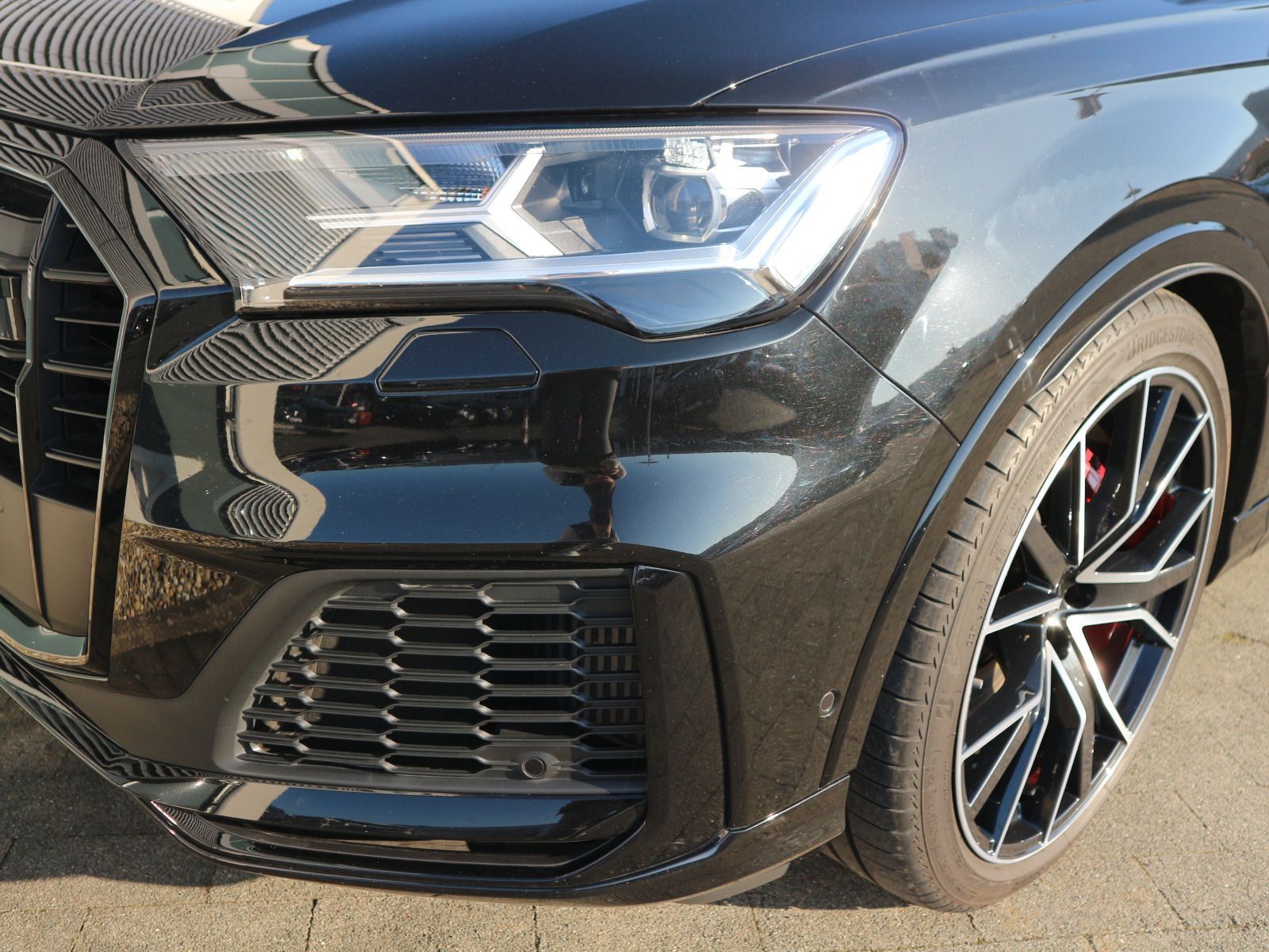 Audi Q7 S line 55 TFSI quattro 7-SITZER*AHK*PANO*STHZ