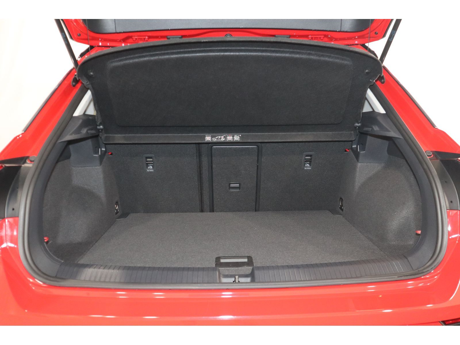 Volkswagen T-Roc 1.0 TSI - Samsaru's Car Outlet