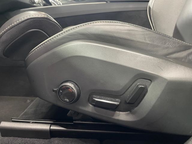 Volvo XC60 B4 D AWD Plus Dark - Panorama Harman/Kardon