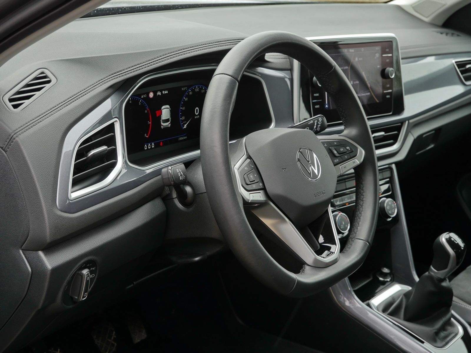 Volkswagen T-Roc Style 1.0 TSI - Samsaru's Car Outlet