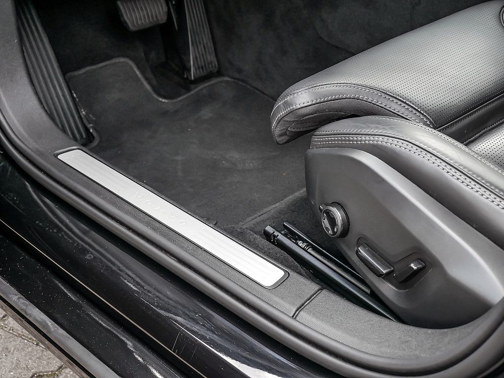 Volvo V60 T6 Recharge Plus Dark AWD