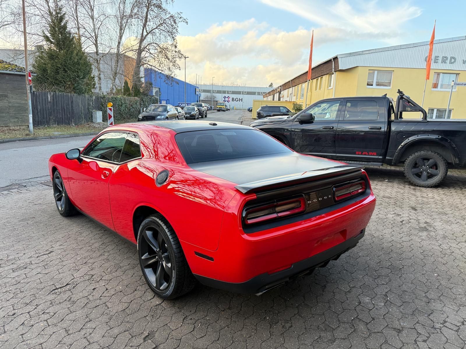 Dodge 5,7 V8*SRT KIT*LEDER*NAVI*KEYLESS*GARNTIE*SERVIC