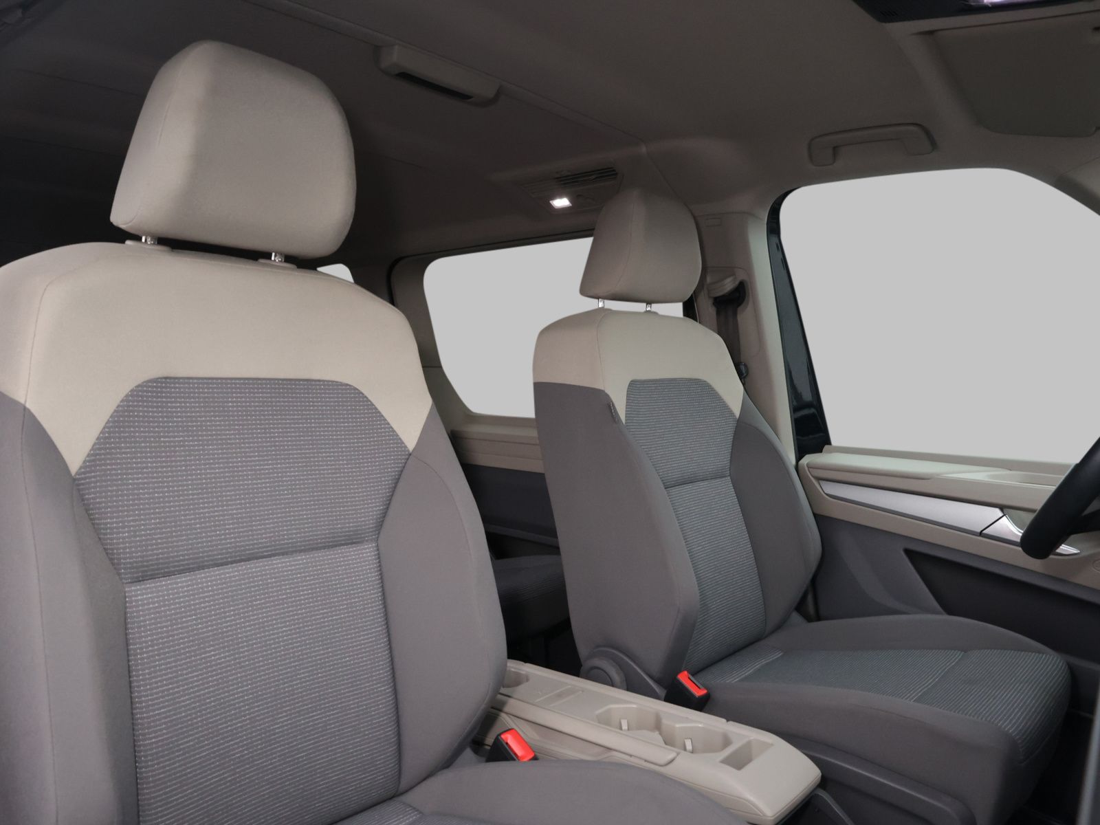 Volkswagen T7 Multivan 1.5 TSI Edition - Samsaru's Car Outlet