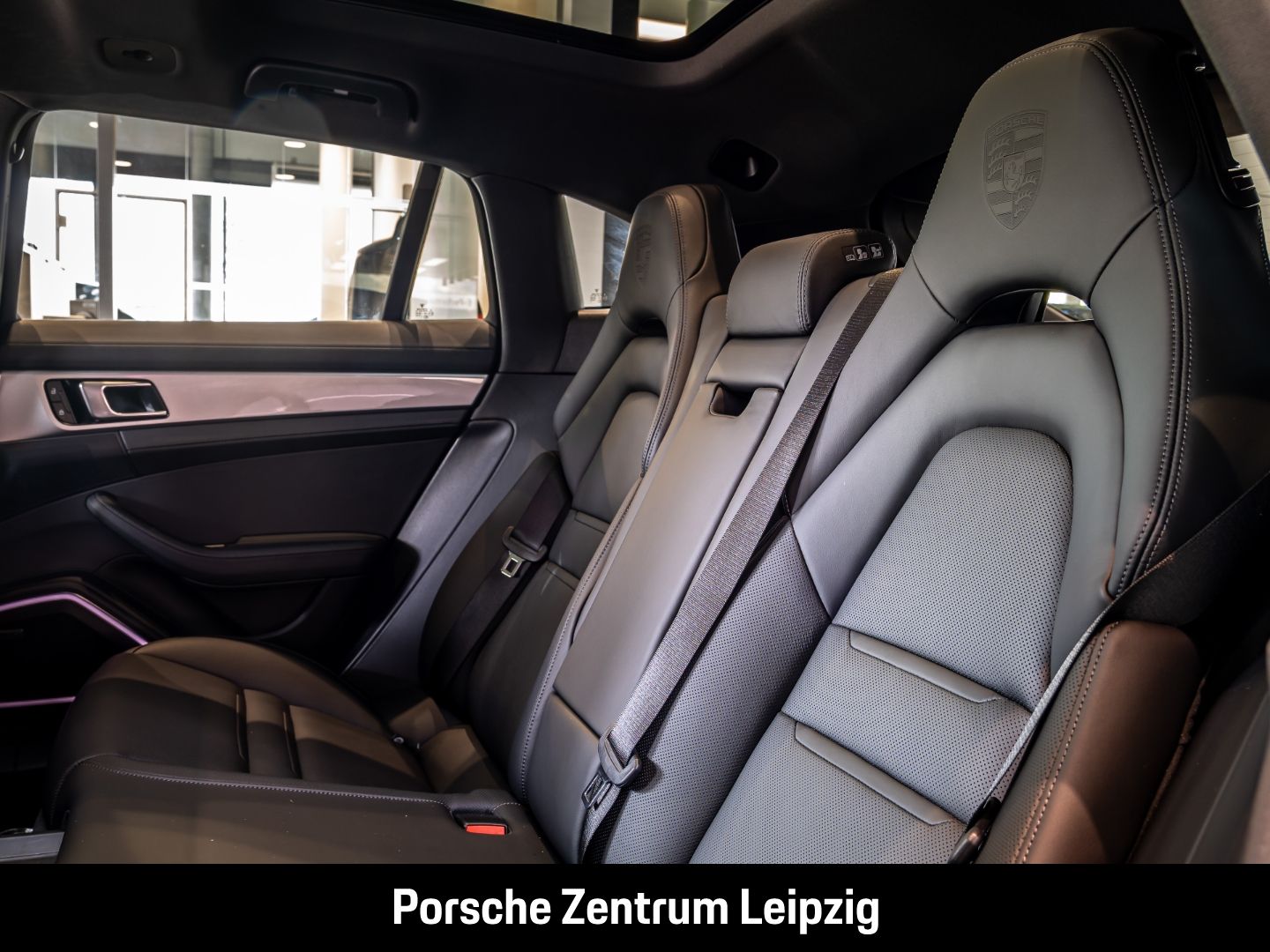 Porsche Panamera E-Hybrid Sport Turismo Platinum Edition