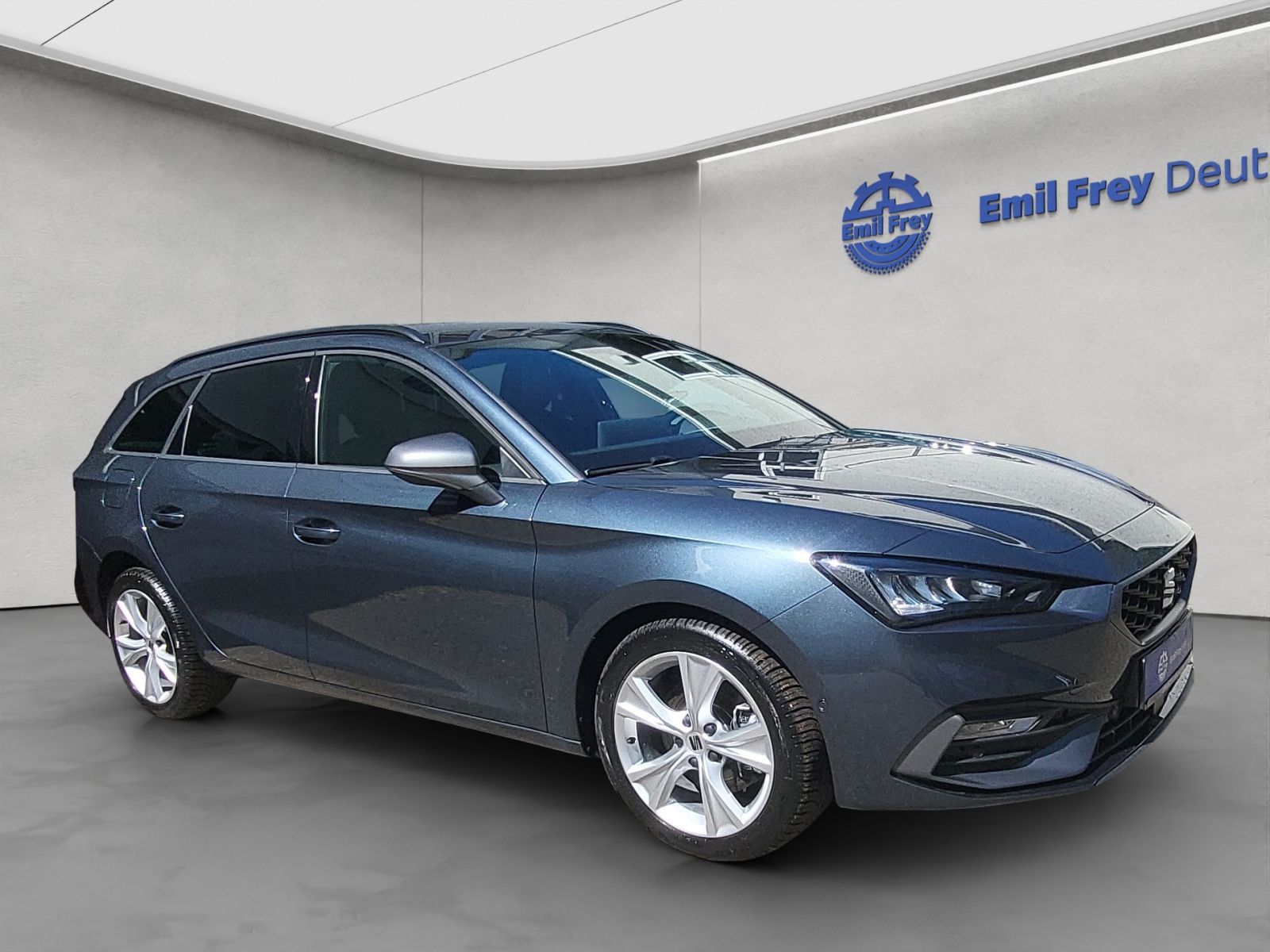 Seat Leon Sportstourer 2.0 TDI DSG FR AHK NAV RFK LAN