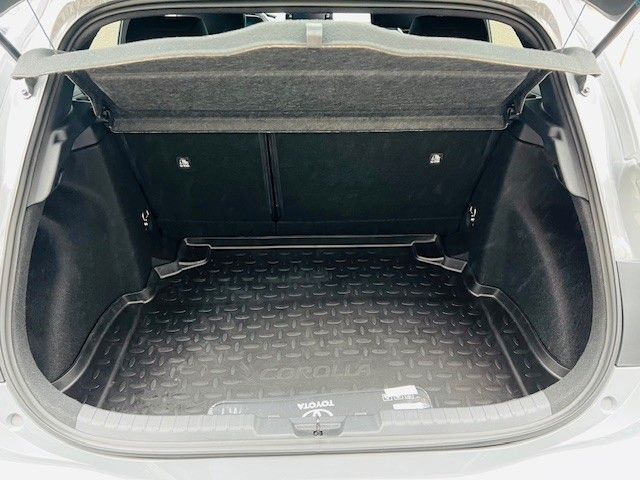 Toyota Corolla 1.8 Hybrid - Samsaru's Car Outlet