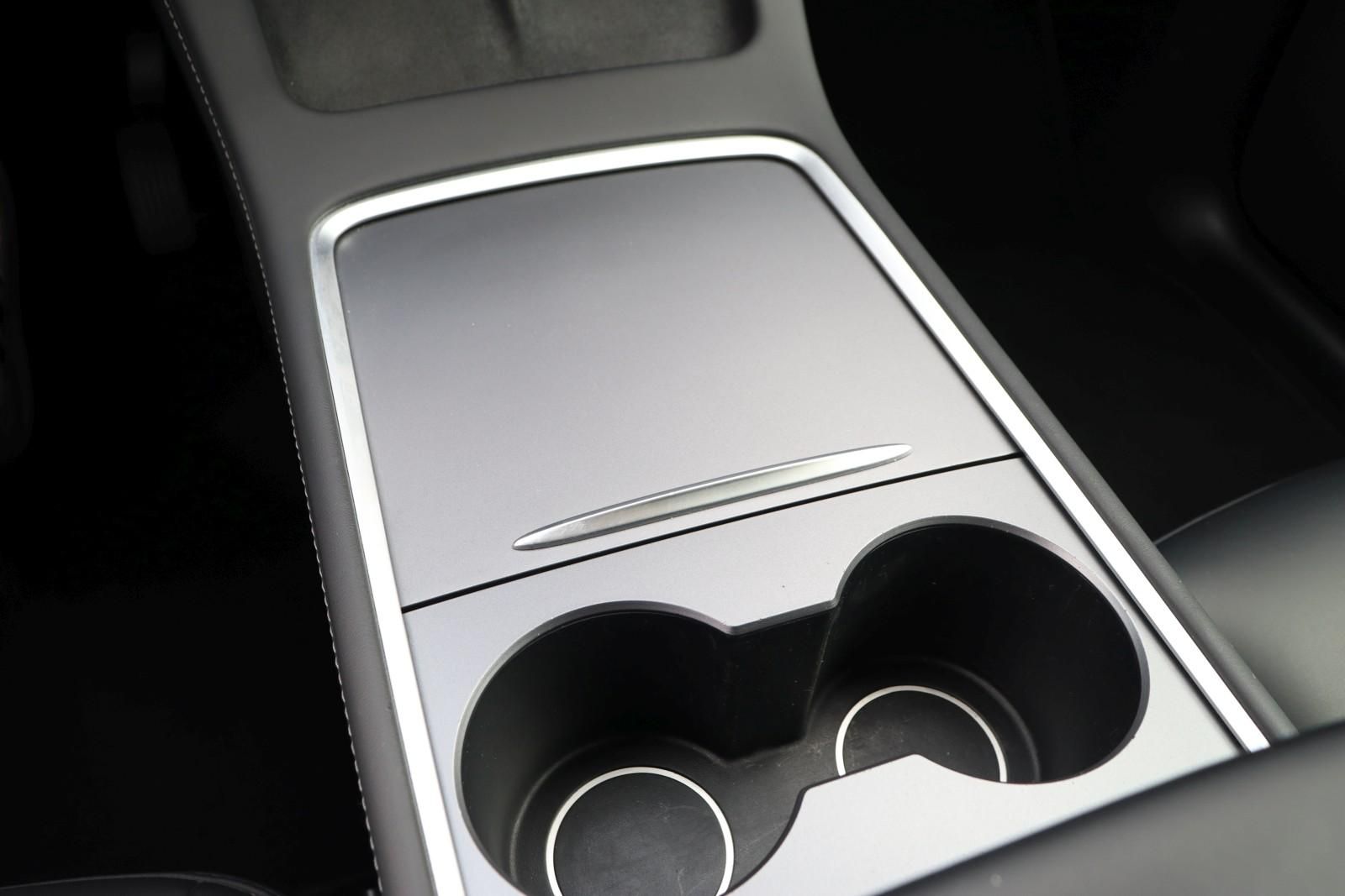 Tesla Model Y Long Range AWD +1.HAND+AHK+MWST+92,2%SOH