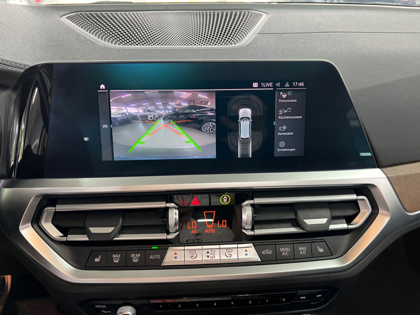 BMW 330e Touring Luxury Line - Samsaru's Car Outlet