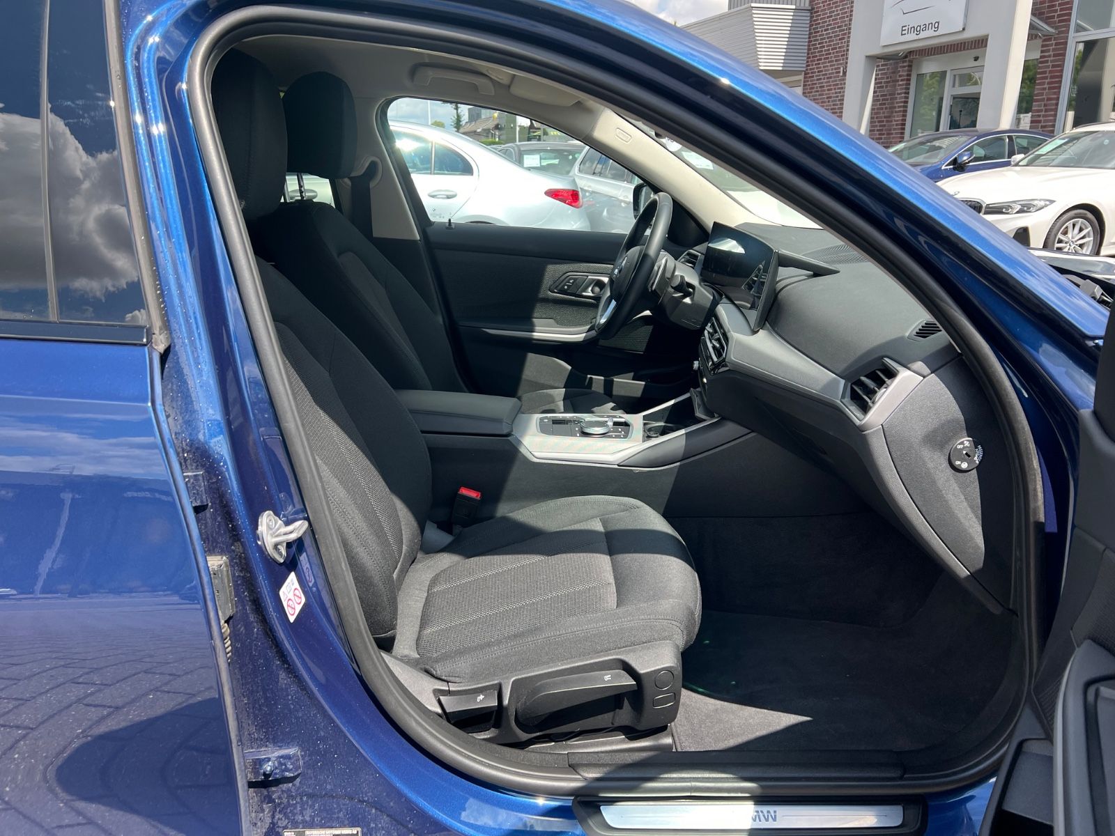 BMW 320 d Touring xDrive - Samsaru's Car Outlet