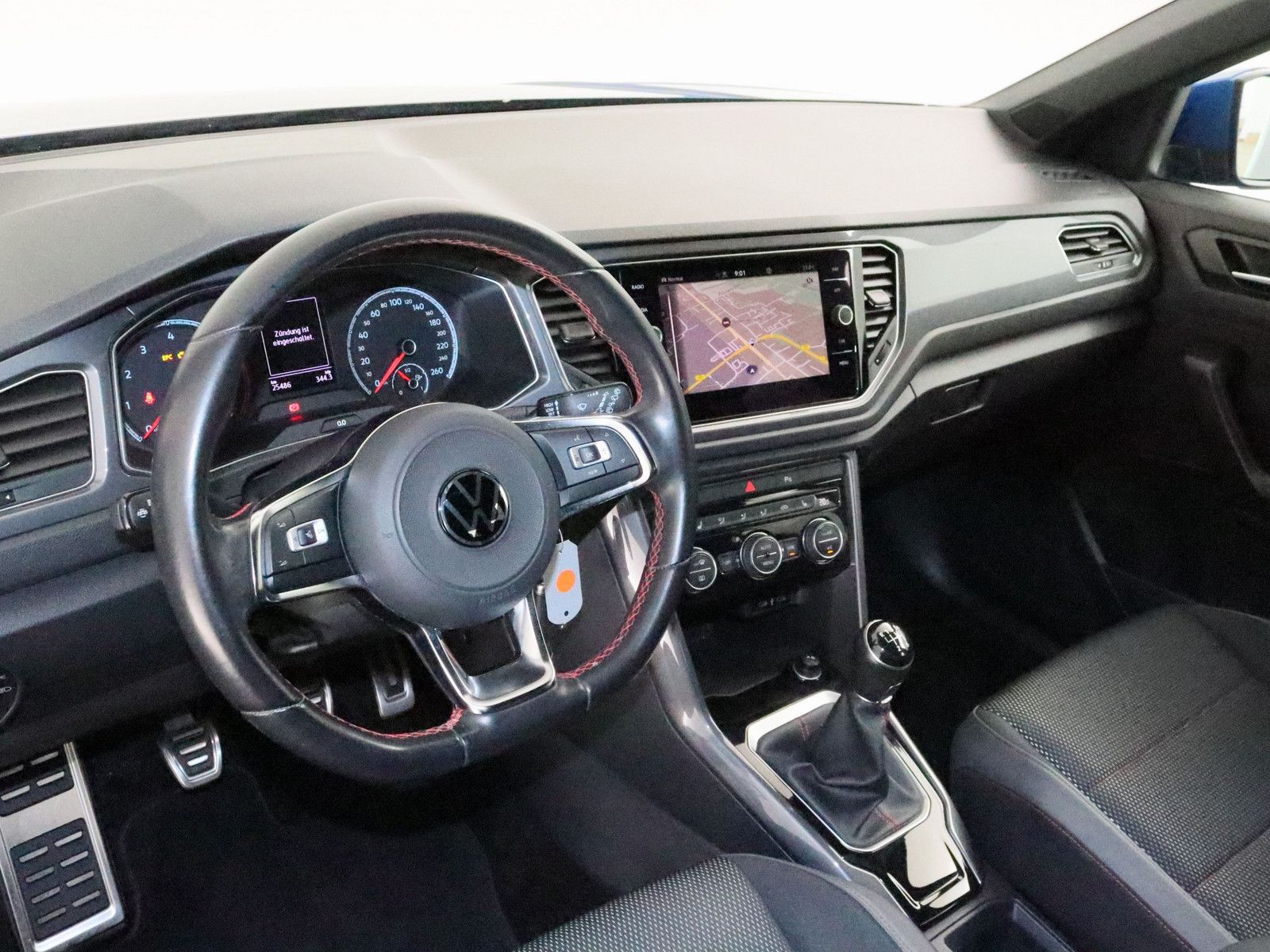 Volkswagen T-Roc 1.5 TSI Sport - Samsaru's Car Outlet