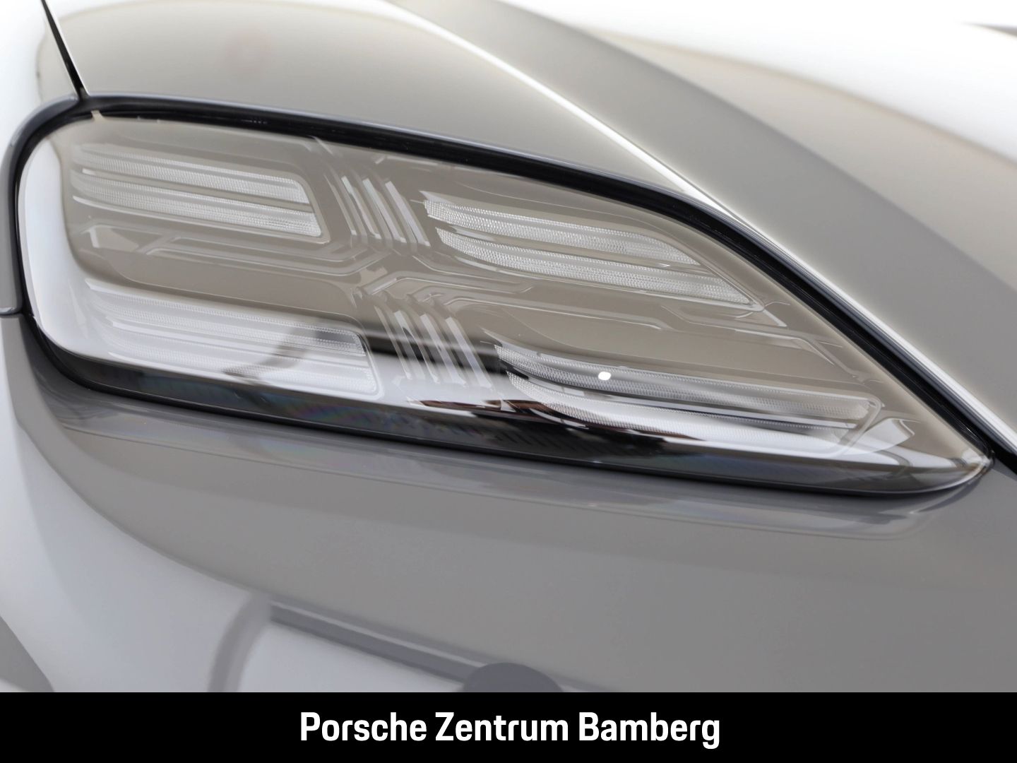 Porsche Macan 4/ Luftfahrwerk/ BOSE/ HUD/ AHK/ 360-Grad