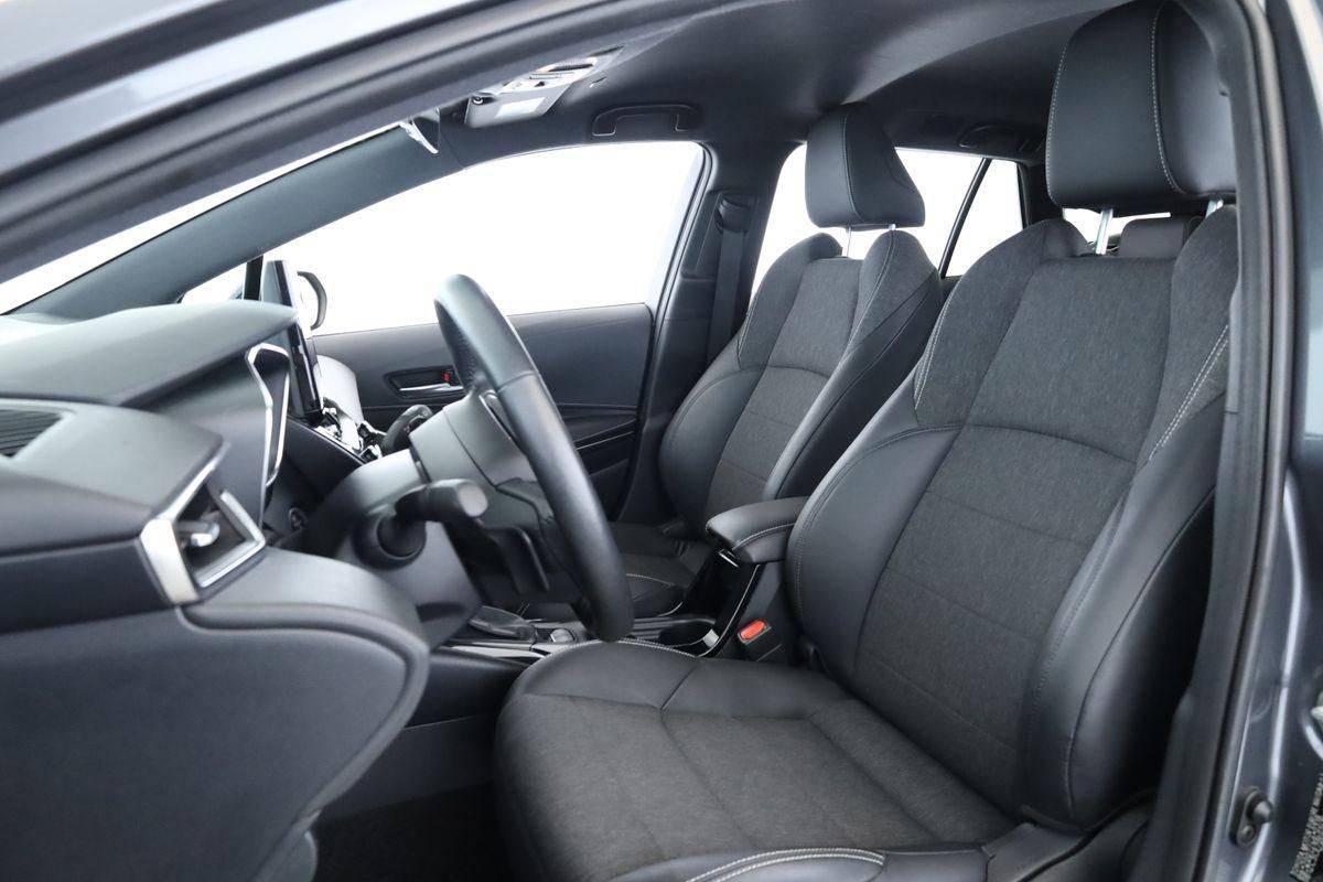 Toyota Corolla Touring Sports 2.0 CVT Team D Navi Kam
