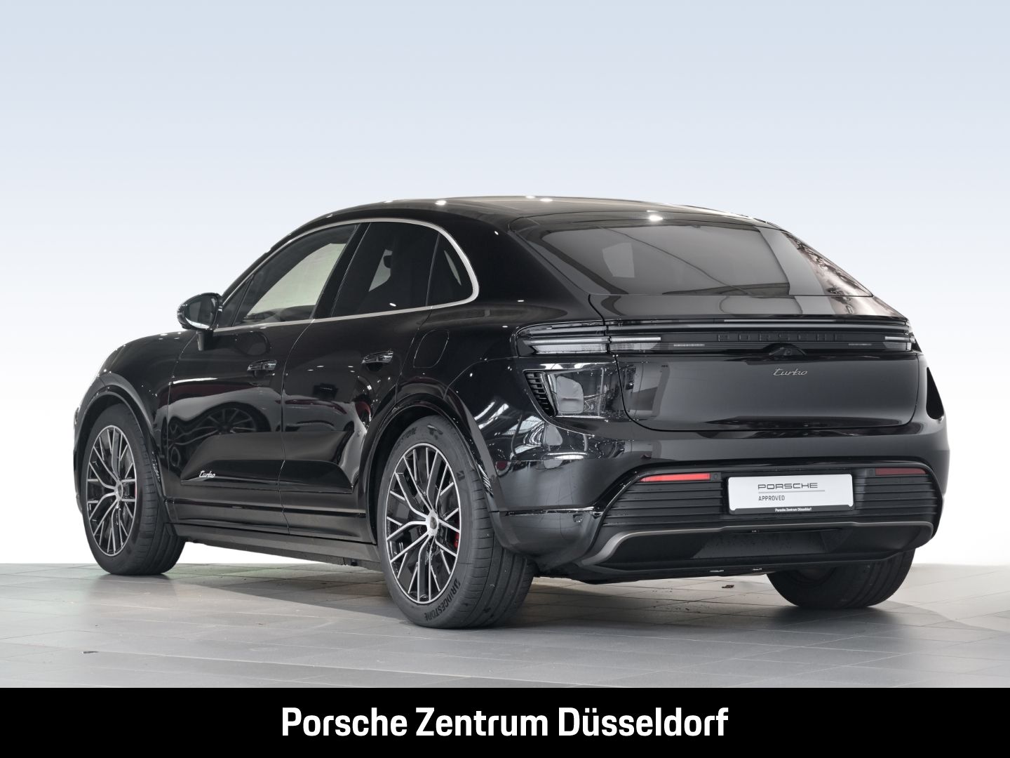 Porsche Macan Turbo Surround-View Burmester LED-Matrix