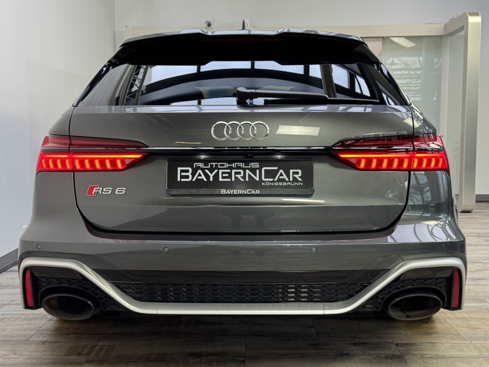 Audi RS6 HeadUP MatrixLED Pano B&O 360° ACC Sitzlüft.