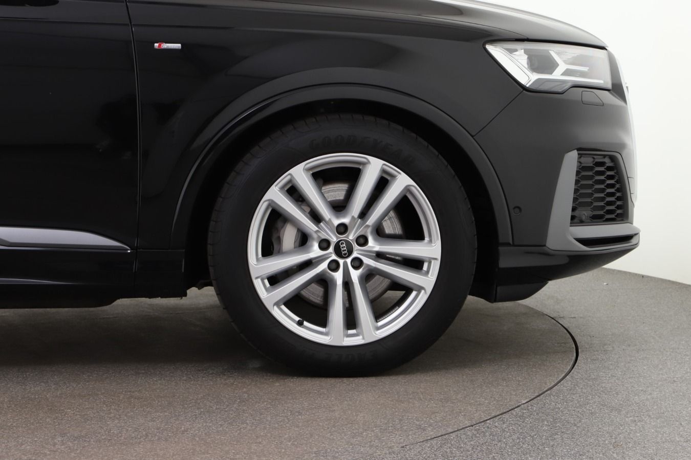 Audi Q7 55 TFSI Q Tip. S line LED Luft HuD ACC 360° A