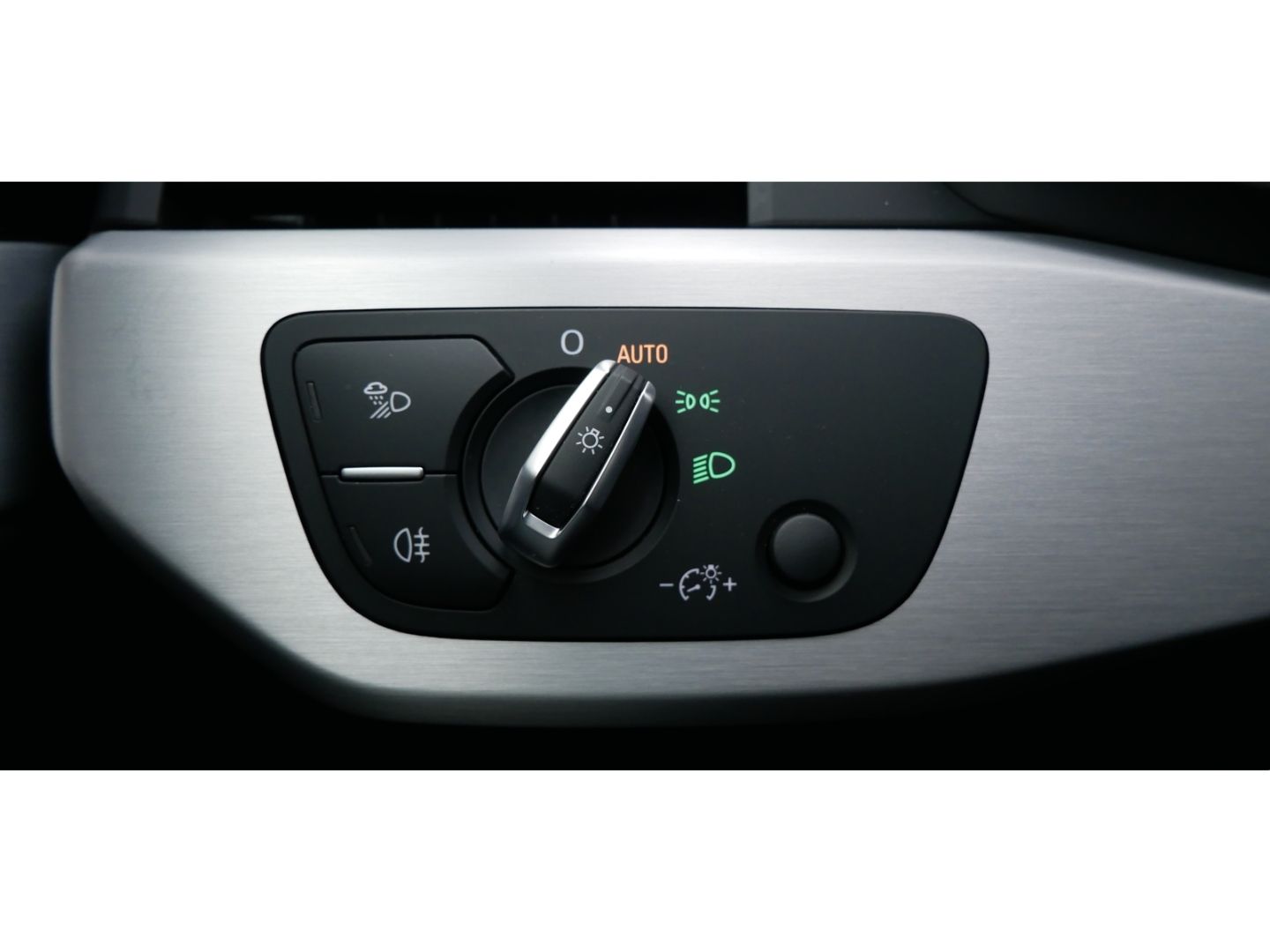 Audi A4 50 TDI q S line LED+Navi+Leder+Sportsitze+19'