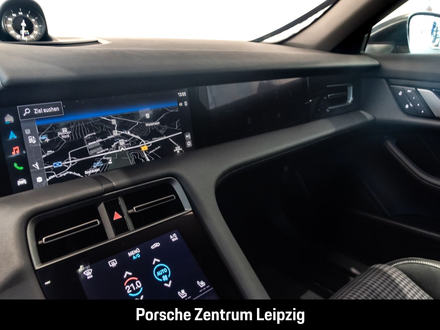 Porsche Taycan 4 Massage Sitzlüftung Bose ACC SportChron