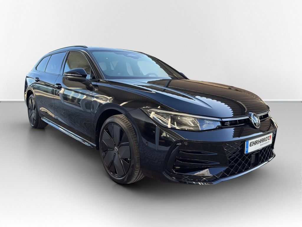 Volkswagen Passat 1.5 eHybrid DSG R-Line DCC BLACK STYLE*AH