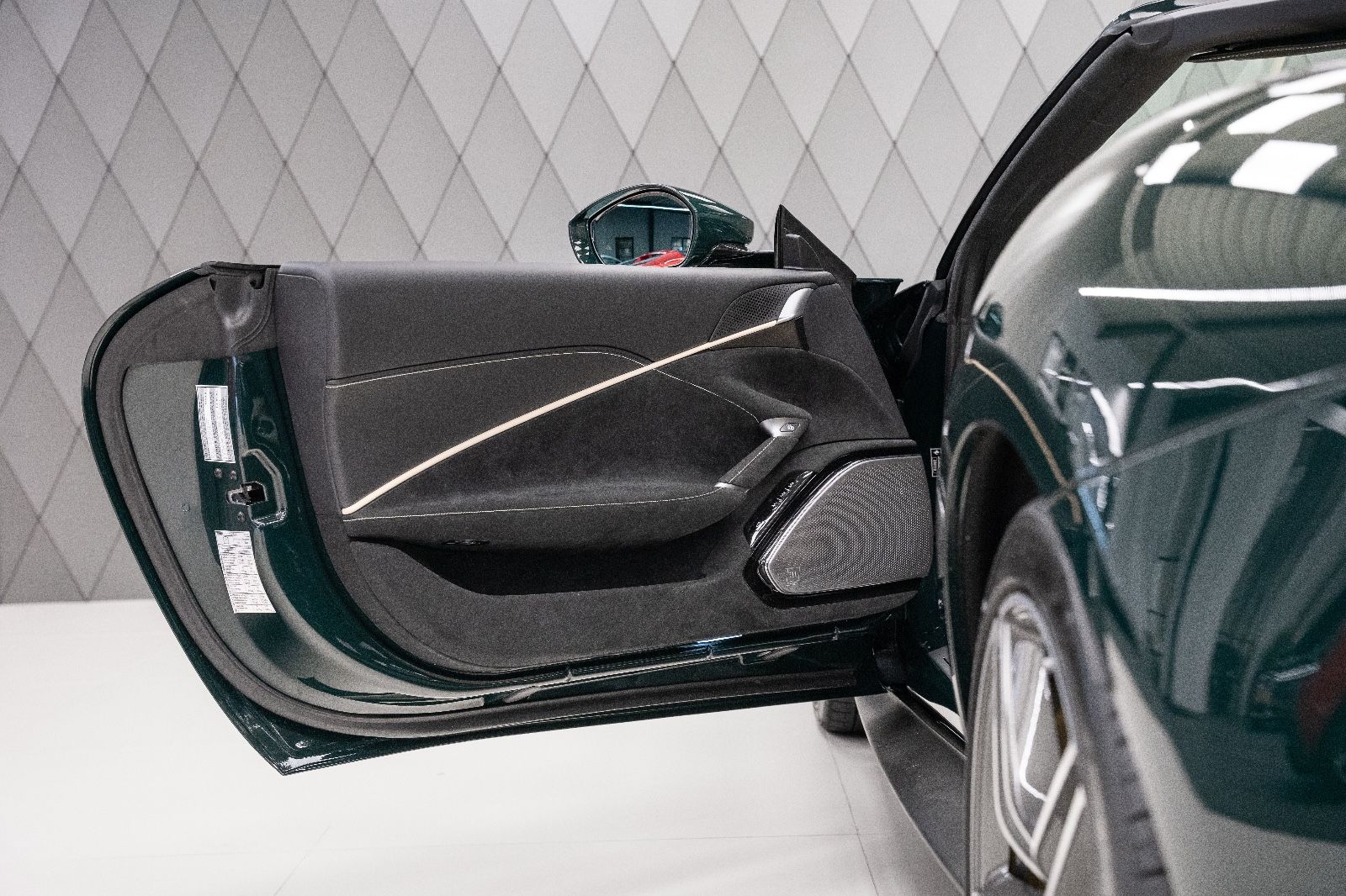 Ferrari Roma Spider - Samsaru's Car Outlet