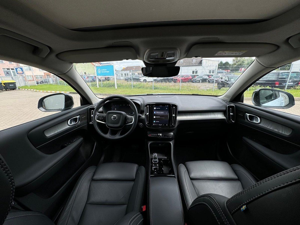 Volvo XC40 B4 Plus Dark 8-Fach AHK Aktionspreis