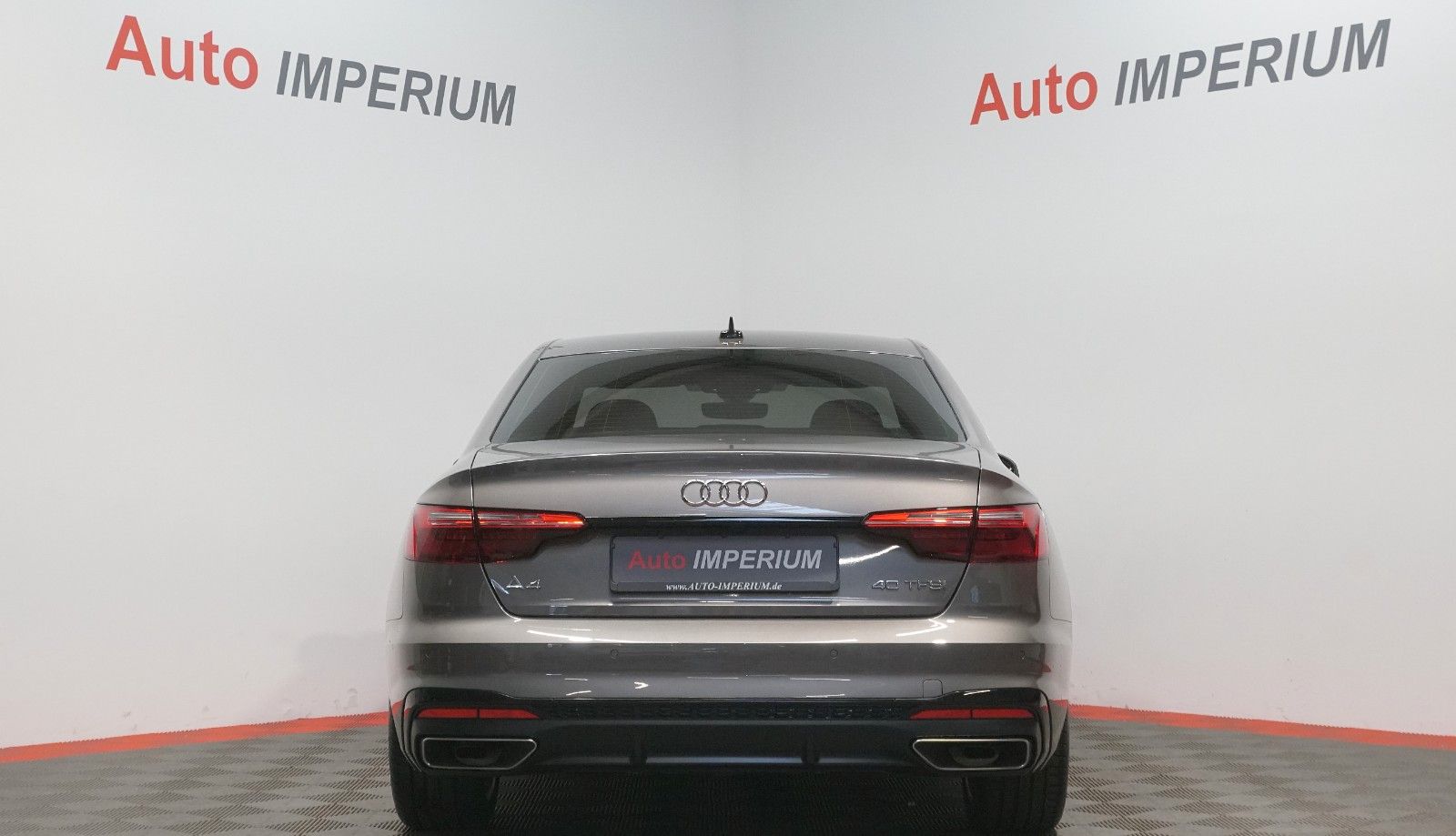 Audi A4 Lim. 40 TFSI S line - Samsaru's Car Outlet