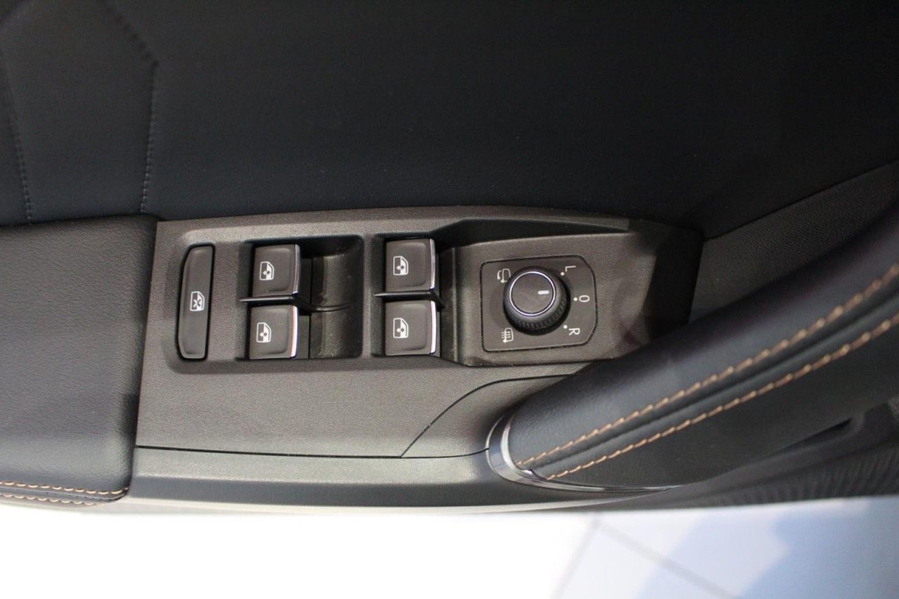 Cupra Formentor VZ 4Drive AHK+elSITZ+PANO+elHK+CARPLAY
