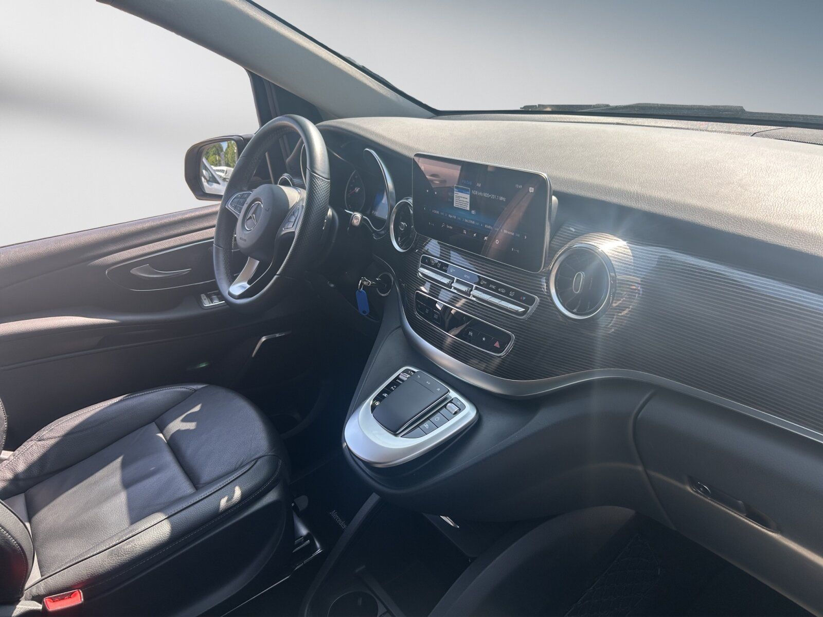 Mercedes-Benz V 300 d - Samsaru's Car Outlet