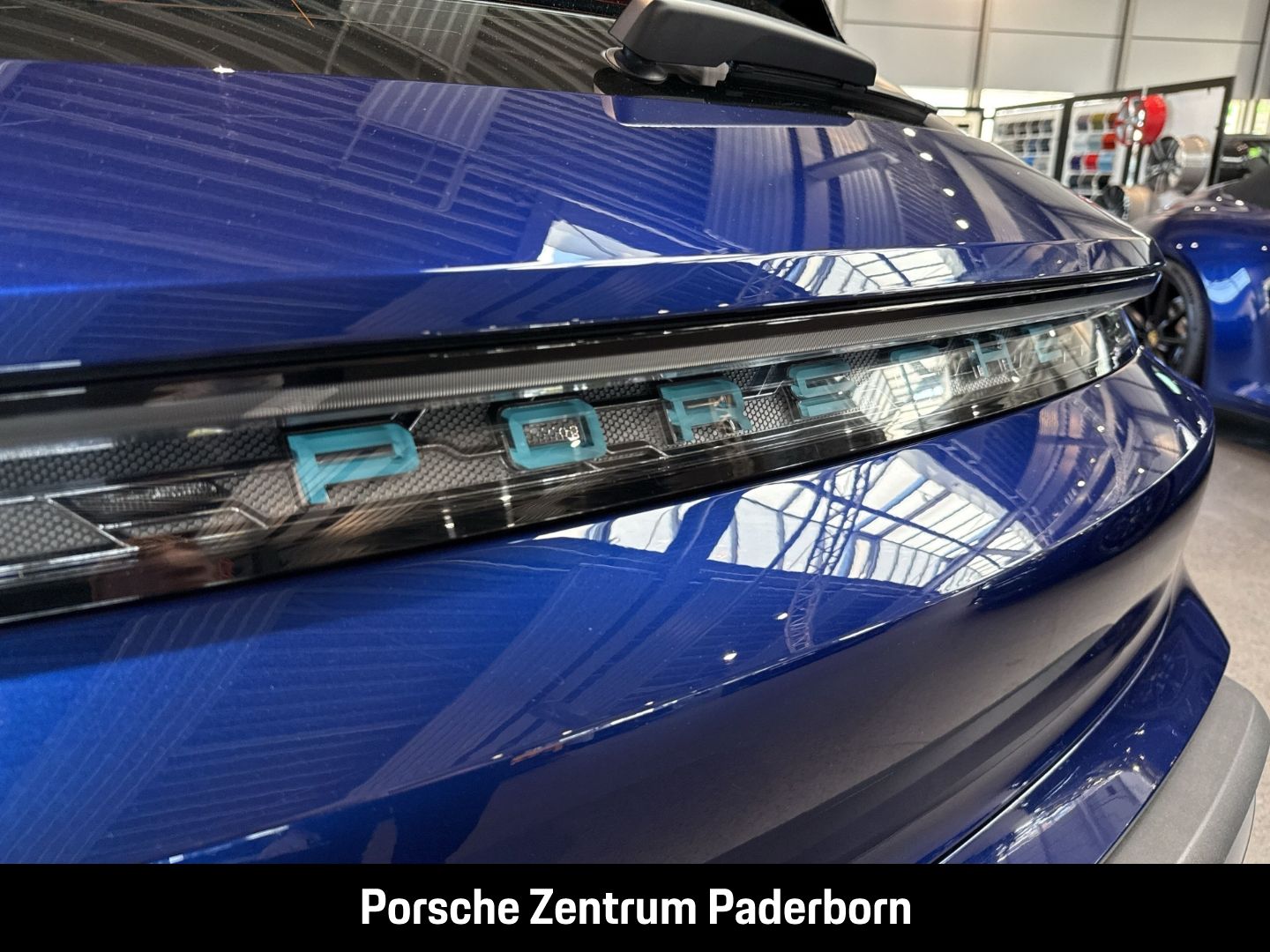 Porsche Taycan Turbo S Cross Turismo Burmester Panorama