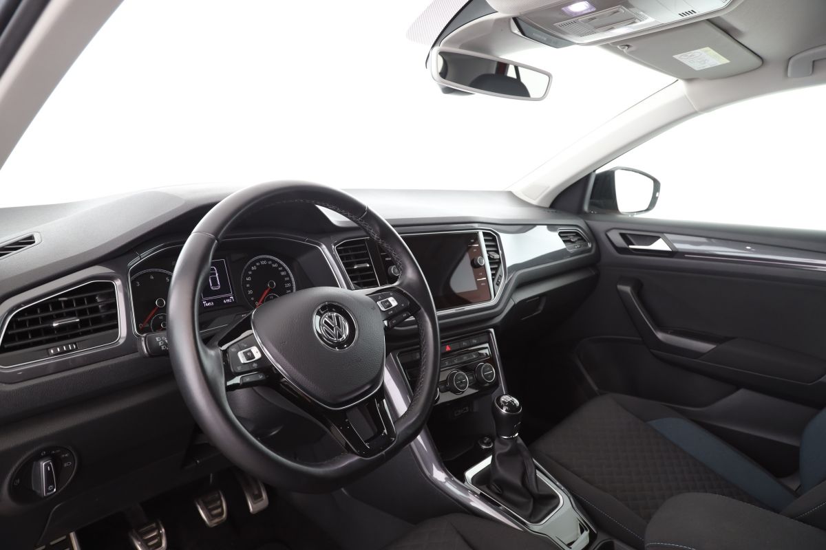 Volkswagen T-Roc 1.5 TSI IQ.DRIVE - Samsaru's Car Outlet