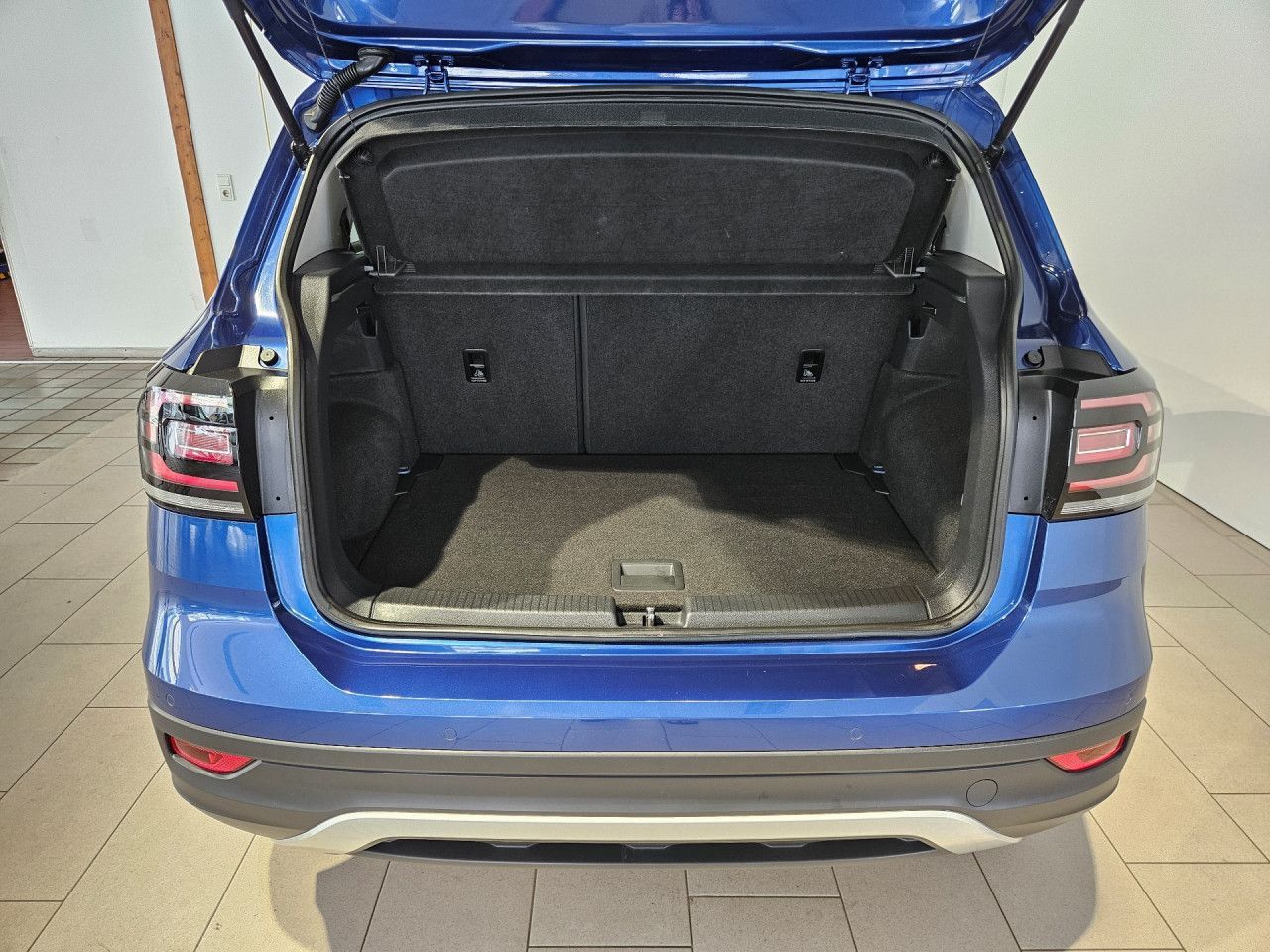 Volkswagen T-Cross 1.0 TSI Active - Samsaru's Car Outlet
