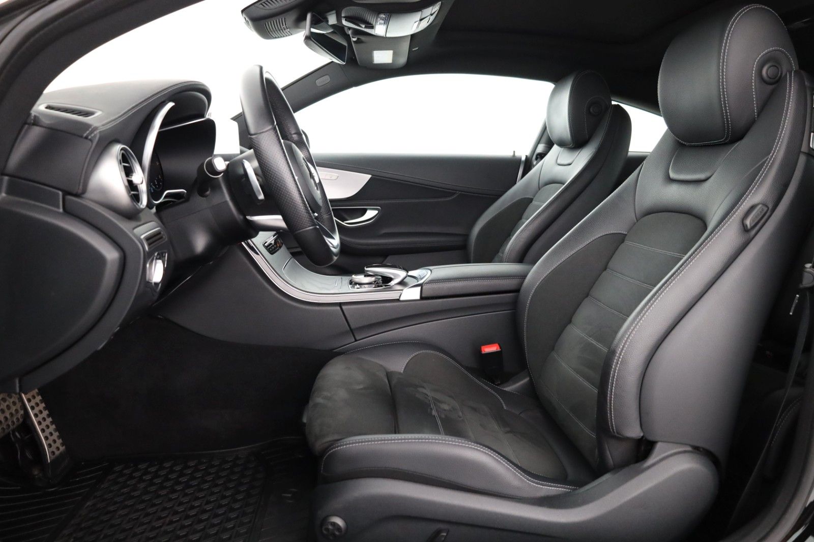 Mercedes-Benz C 220 4MATIC Coupé AMG Line - Samsaru's Car Outlet
