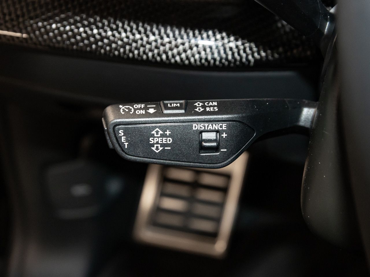 Audi Q8 50 TDI quattro S line Matrix AHK Pano 23''
