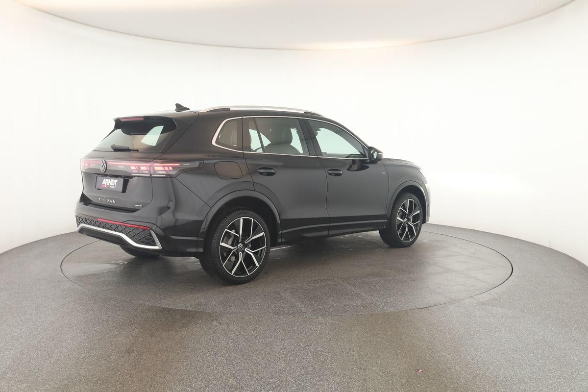 Volkswagen Tiguan 2.0 TDI 4M DSG R-Line Leder Pano Navi 360