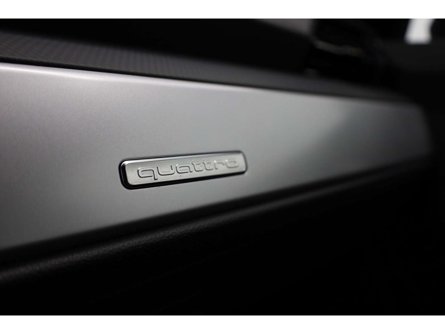 Audi Q3 40 TFSI qu. advanced - Samsaru's Car Outlet