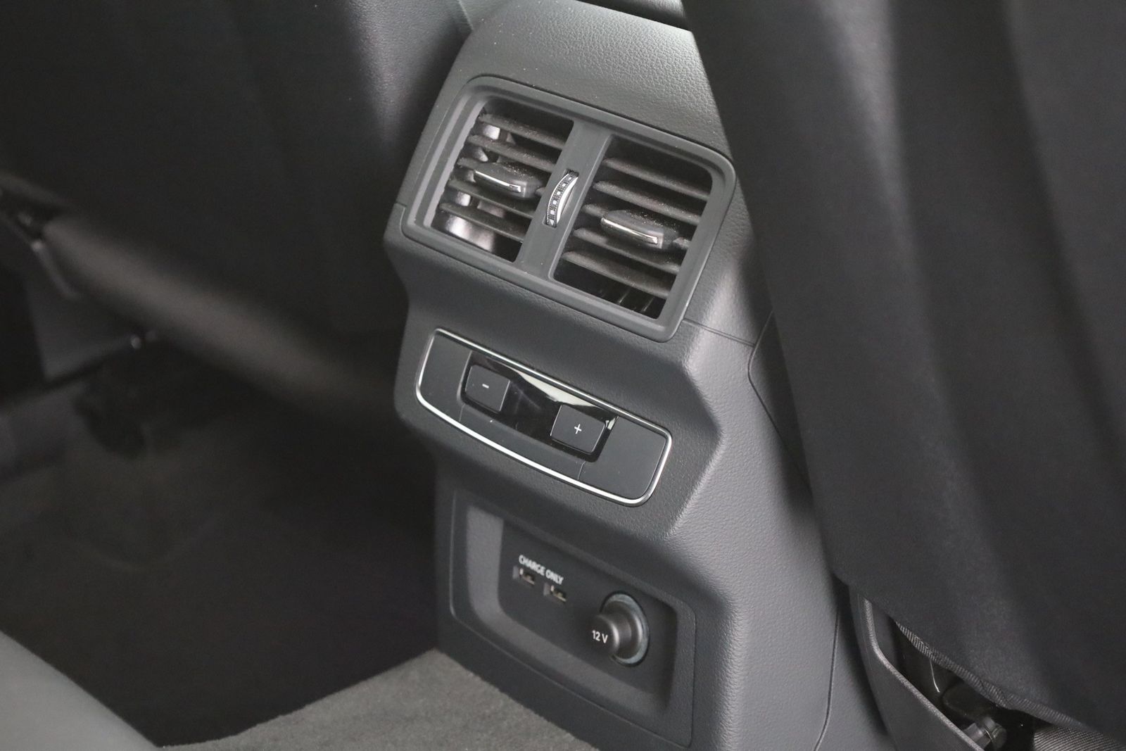 Audi Q5 Sportback S-Line 45 TFSI quattro s-tronic - Samsaru's Car Outlet