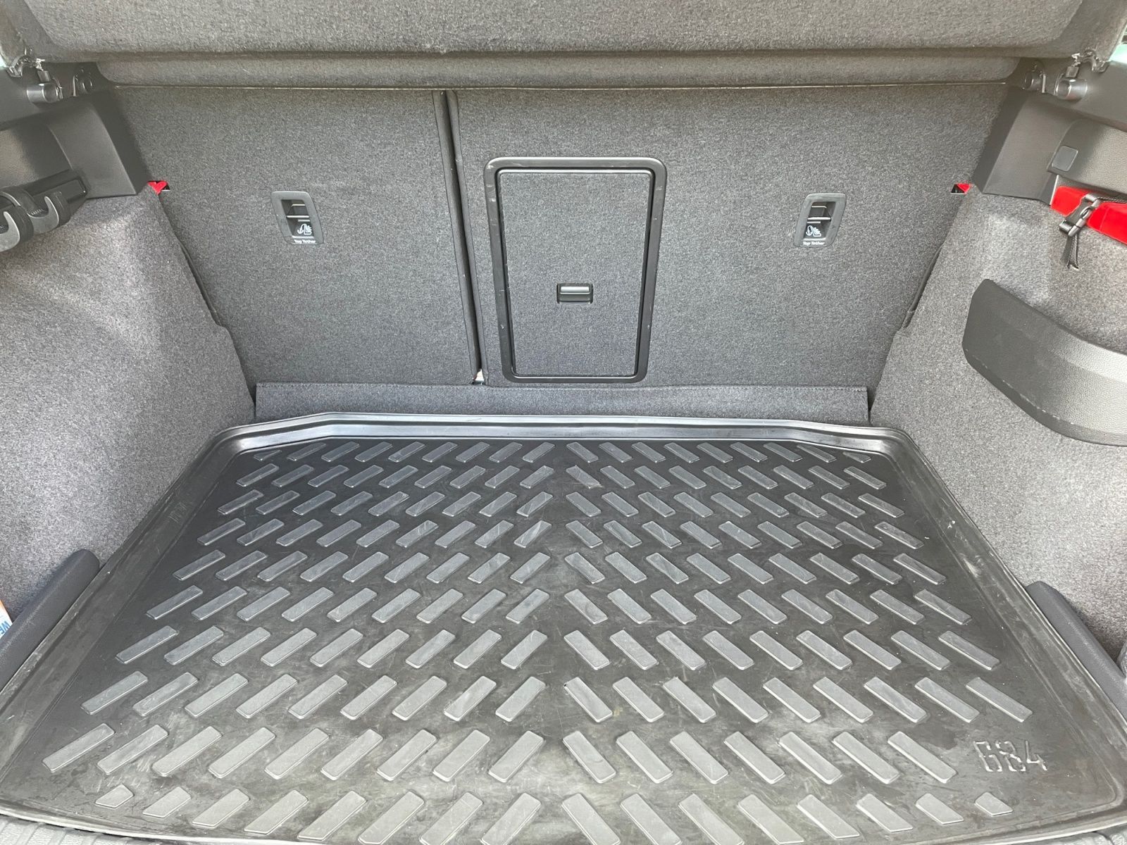 Skoda Karoq 2.0 TSI 4x4 DSG Sportline AHK/Standhzg./Si