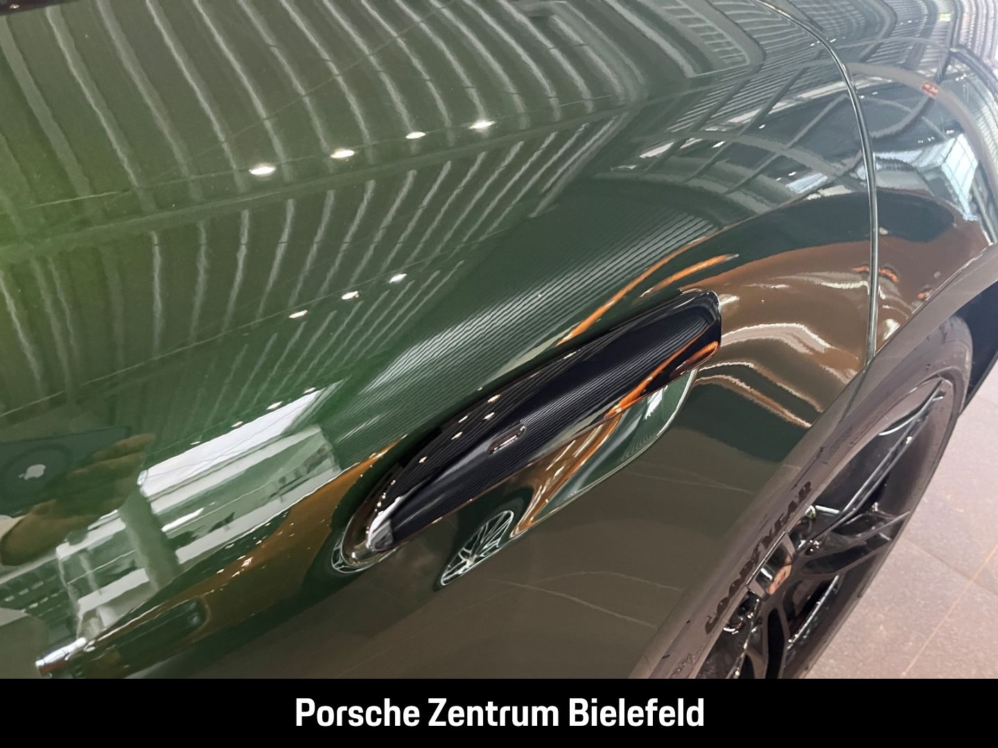 Porsche Taycan 4S LED-Matrix BOSE Panorama Luftfederung