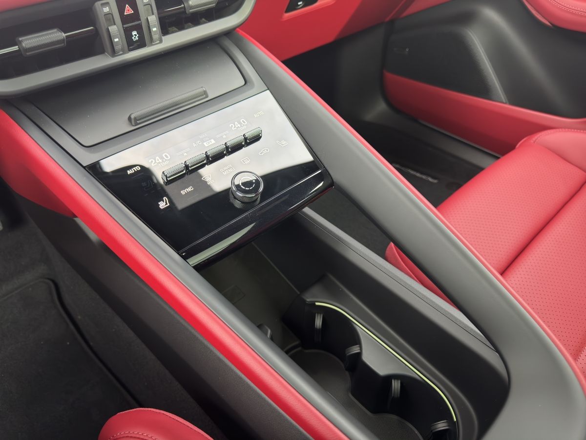 Porsche Macan 4 - Samsaru's Car Outlet