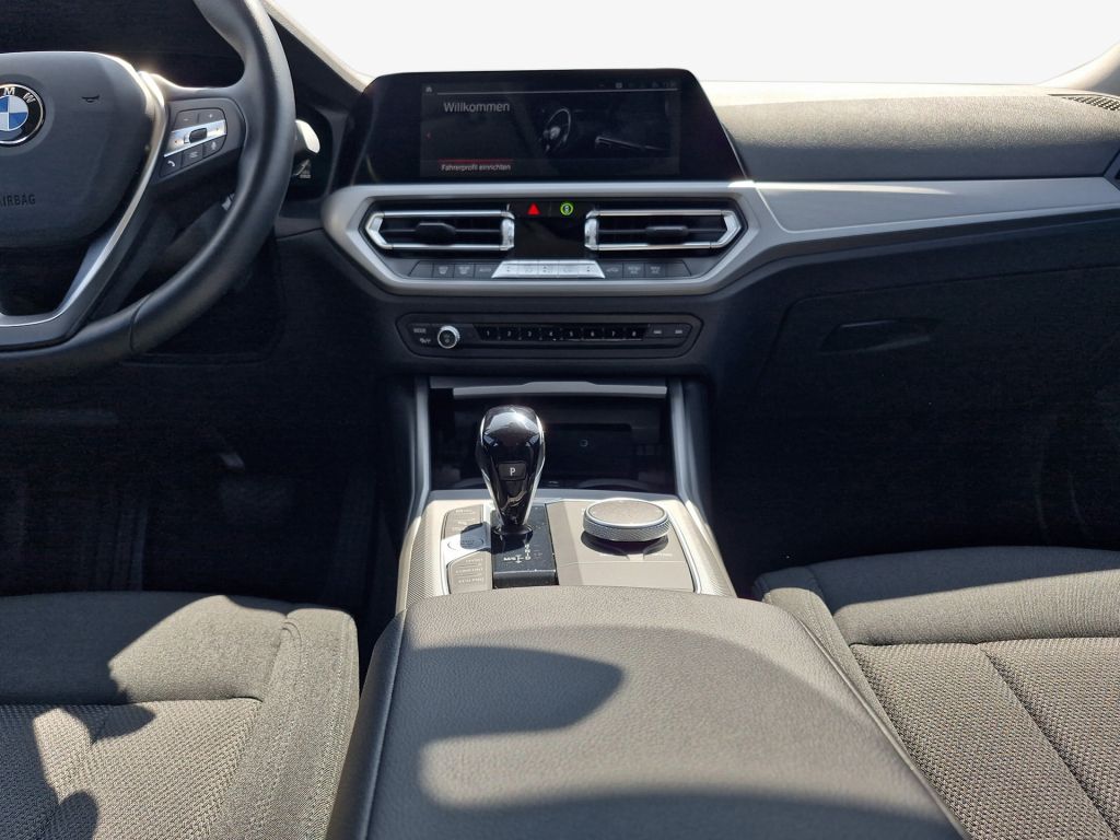 BMW 320i Touring Aut. Advantage - Samsaru's Car Outlet
