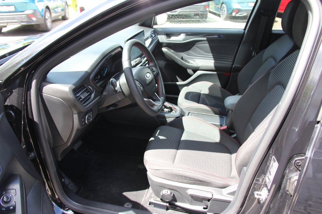Ford Focus Turnier 155PS ST-LINE LED AdapTempomat CAM