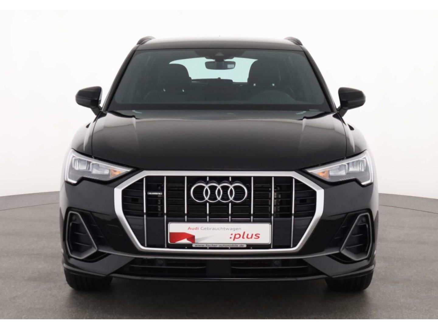 Audi Q3 35 TDI quattro S line - Samsaru's Car Outlet