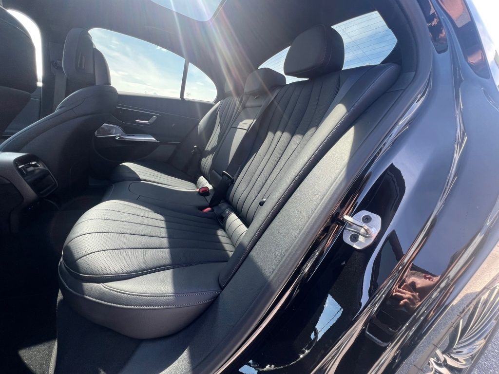 Mercedes-Benz E 450 d 4M AMG*Night*AHK*StdHzg*HUD*Pano*Burme.